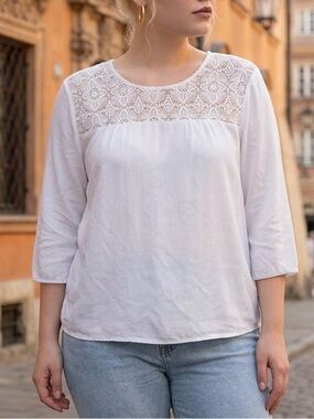 Lace Detail Top.